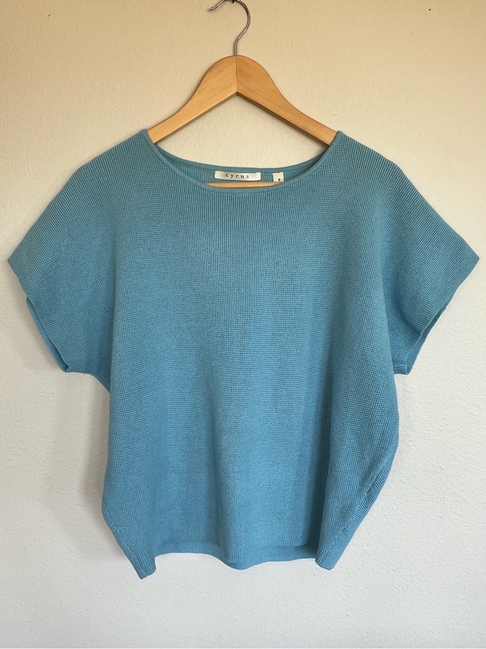 Cyrus Cap Sleeve Women’s Size Small Aqua Blue Short Sleeve Sweater